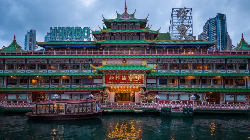 Un restaurant iconique de Hong Kong chavire en mer de Chine