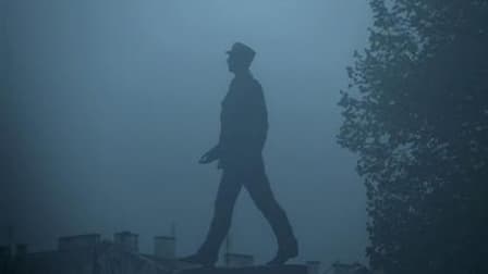 Statue du général de Gaulle, à Varsovie. Quand il lance son appel à la résistance à l'Allemagne nazie, le 18 juin 1940, Charles de Gaulle pense s'adresser aux militaires mais ses mots, que peu entendront en direct, posent les jalons d'une relation particu