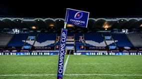 Les stades sont vides depuis des mois. Le public et les clubs s'impatientent. 