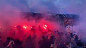 Les supporters de l'OL avant le derby
