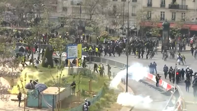 151 000 personnes ont manifesté dans tout la France à 14h, dont 16 000 à Paris, selon le ministère de l'Intérieur. 