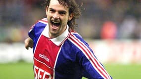 Marco Simone, vainqueur de la Coupe de la Ligue avec le PSG en 1998