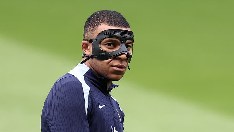 https://images.bfmtv.com/2KLWvv51RX1_rYb4bKUkIWqs5Ro=/0x68:2000x1193/800x0/images/Kylian-Mbappe-a-l-entrainement-avec-son-nouveau-masque-le-23-juin-2024-1889841.jpg