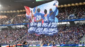 Le tifo des supporteurs français pour le match des Bleus contre le Canada, le 9 juin 2024