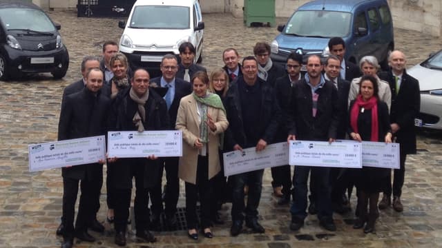 Les premiers bénéficiaires du bonus de 10.000 euros pour échanger sa vieille diesel contre une voiture électrique étaient reçus au ministère du Développement durable ce 2 avril.