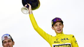 Jonas Vingegaard remporte le Tour de France 2023.