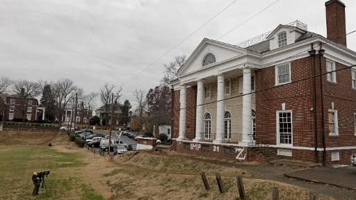 Bâtiment abritant une "fraternité" dans la campus de l'université de Virginie, dans l'est des Etats-Unis, photographié le 6 décembre 2014 Bâtiment abritant une "fraternité" dans la campus de l'université de Virginie, dans l'est des Etats-Unis, photographié le 6 décembre 2014
