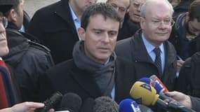 Manuel Valls n'a pas voulu commenter la publication de Closer à propos d'une relation présumée entre François Hollande et Julie Gayet.