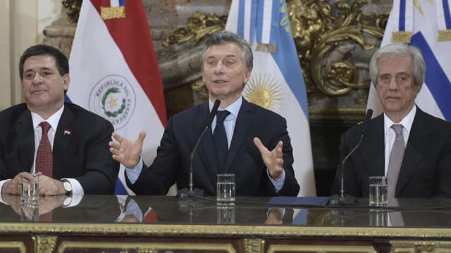 Horacio Cartes (président du Paraguay), Mauricio Macri (président de l’Argentine) et Tabare Vazquez (président de l’Uruguay)