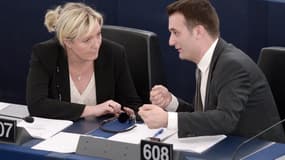 Marine Le Pen et Florian Philippot au parlement européen de Bruxelles, le 29 avril 2015.