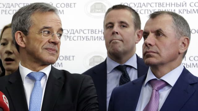 Plusieurs députés, dont Thierry Mariani, ont réalisé une visite très contestée en Crimée, plus d'un an après son annexion par la Russie. Ils sont désormais interdits de territoire et Kiev enquête sur eux.