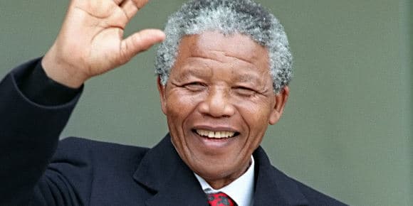 Nelson Mandela lors de sa venue en France, en juin 1990. Nelson Mandela lors de sa venue en France, en juin 1990.