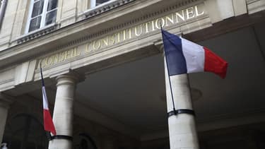 Le Conseil constitutionnel a cependant laissé aux législateurs jusqu'au 30 juin pour se mettre en conformité avec sa décision.