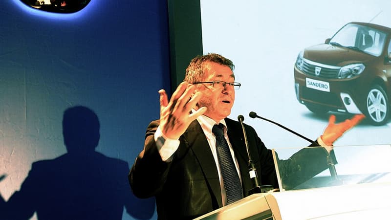 Après avoir occupé différents postes de direction chez Renault, Gérard Detourbet avait rejoint en 2001 la filiale roumaine Dacia, en tant que directeur du développement industriel et des projets-véhicules.
