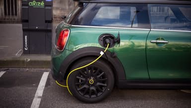Voiture électrique (illustration)