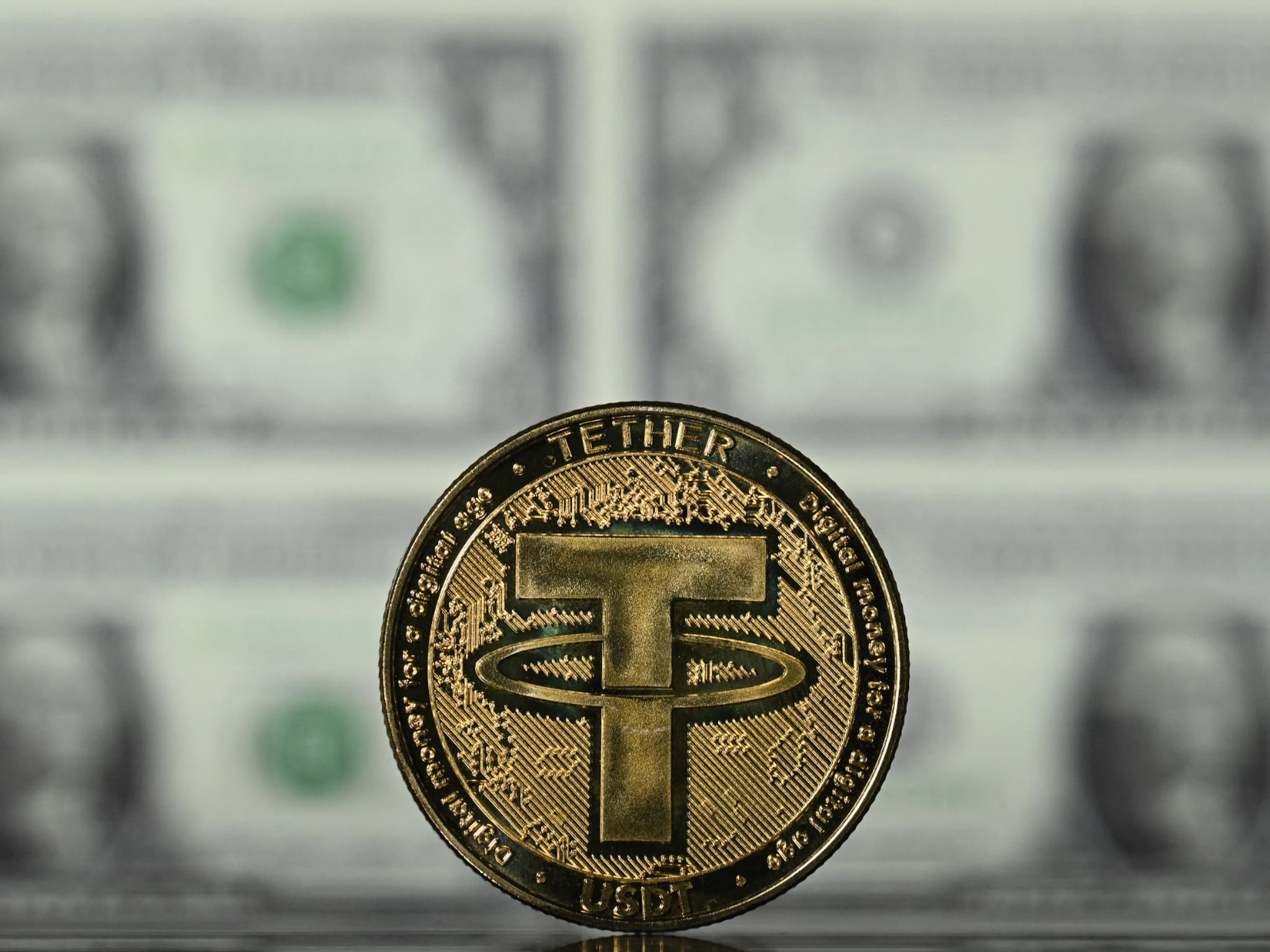 Ce géant des cryptos vaudrait plus que SpaceX et OpenAI: Tether vise une  valorisation de 500 milliards de dollars avec sa nouvelle levée de fonds