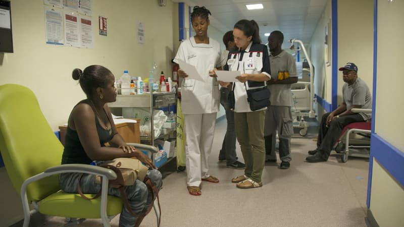 Du personnel médical à l'hôpital de Saint-Martin en août 2017.