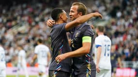 Trent Alexander-Arnold et Harry Kane avec l'Angleterre, à Newcastle le 3 juin 2024