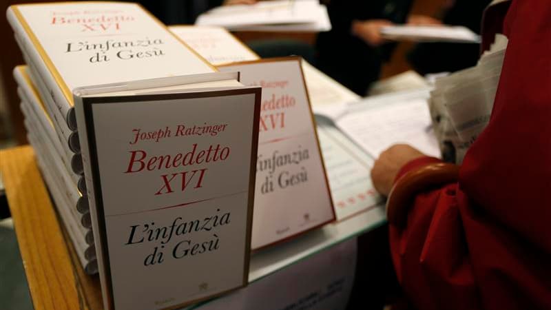 A l'occasion de la sortie mercredi de "L'enfance de Jésus", le dernier volet de la trilogie de Benoît XVI sur le Christ, le pape réaffirme la doctrine de la naissance virginale de Jésus comme élément fondamental de la foi. /Photo prise le 20 novembre 2012