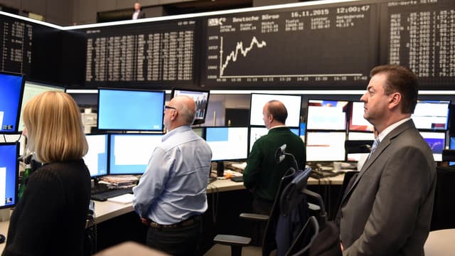Les marchés se mettent en position pour jouer les grandes décisions de politique monétaire, avec notamment la BCE demain.