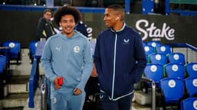 Ashley Young et son fils Tyler lors du match de FA Cup entre Everton et Peterborough (2-0), le 9 janvier 2025