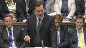 George Osborne, chancelier de l'Echiquier, a présenté mercredi un plan d'austérité sans précédent en Grande-Bretagne. Il prévoit la suppression d'un demi-million d'emplois publics en quatre ans et le relèvement de l'âge légal du départ à la retraite de 65