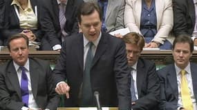 George Osborne, chancelier de l'Echiquier, a présenté mercredi un plan d'austérité sans précédent en Grande-Bretagne. Il prévoit la suppression d'un demi-million d'emplois publics en quatre ans et le relèvement de l'âge légal du départ à la retraite de 65