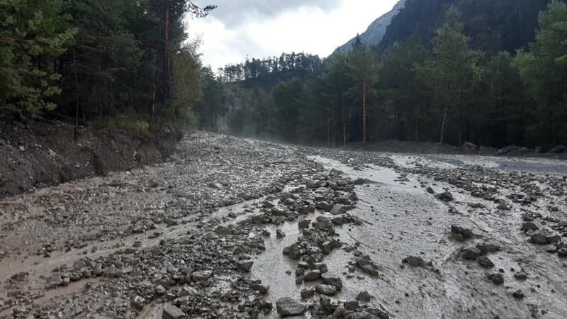 La route départementale 60 coupée dans les Hautes-Alpes à cause de coulées de boue.
