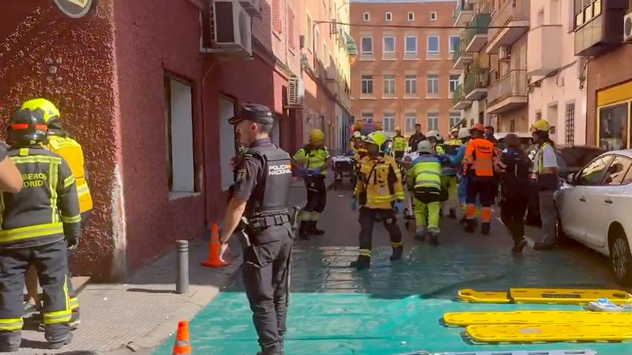EXPLOSION DANS UN BAR À MADRID: AU MOINS UN MORT ET 25 BLESSÉS DÉSORMAIS RECENSÉS, SELON LES SECOURS