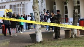 Devant la cité scolaire Gambetta à Arras, le 16 octobre 2023