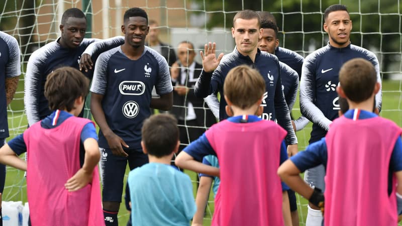 Des enfants lors d'un entraînement de l'équipe ed France, le 6 juin 2018, à Clairefontaine.