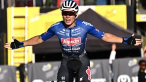 Jasper Philipsen triomphant à Paris le 24 juillet 2022