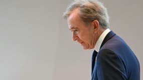 Le PDG du groupe de luxe LVMH Bernard Arnault, le 22 juillet 2024 à Paris pour l'ouverture de la 142e session du Comité international olympique (CIO) à la Fondation Louis-Vuitton