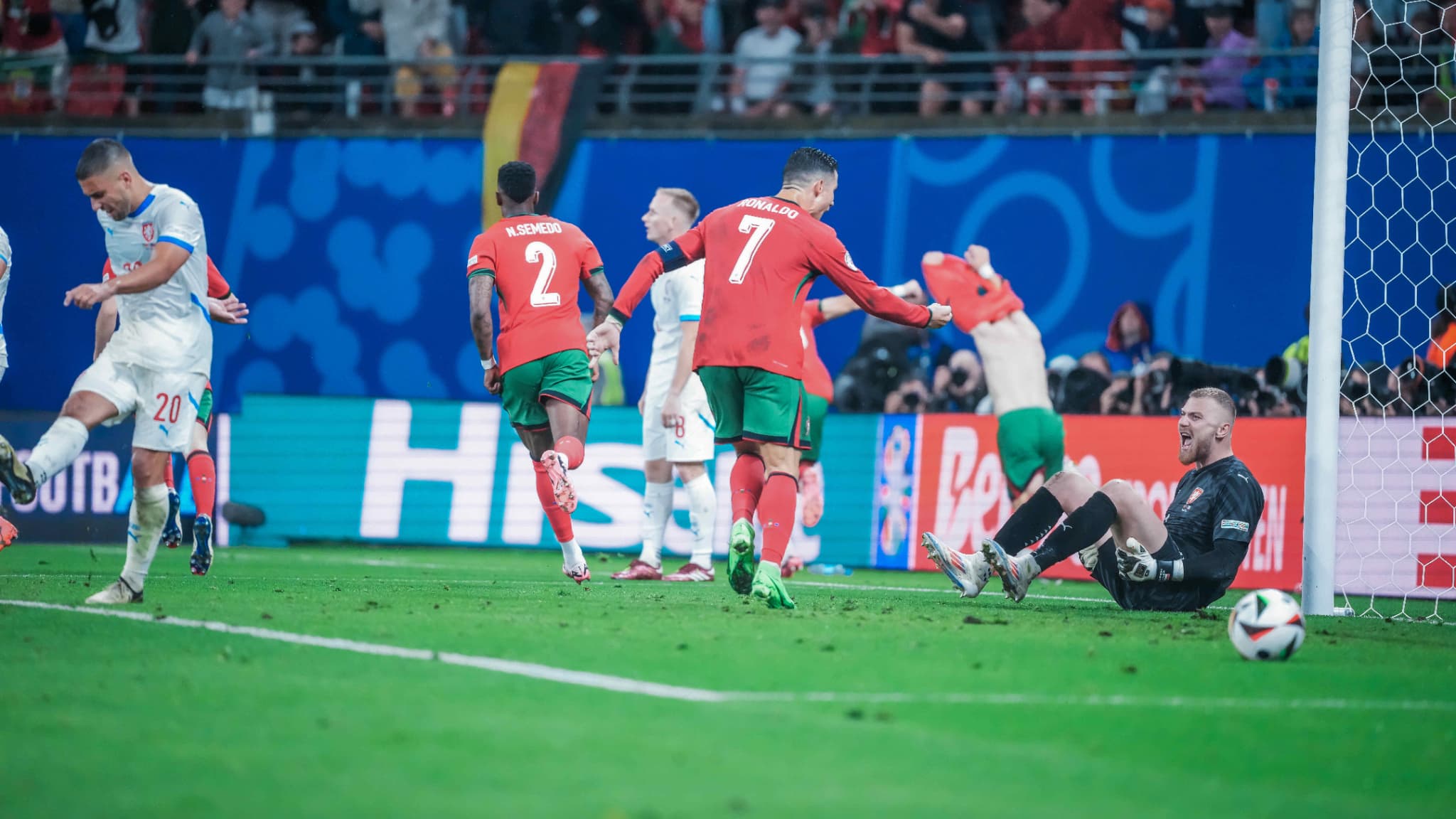 Cristiano Ronaldo a chambré Jindrich Stanek lors de Portugal-République tchèque, le 18 juin 2024 à l'Euro