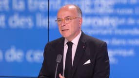 Bernard Cazeneuve sur le plateau de BFMTV, le 3 juillet 2023.