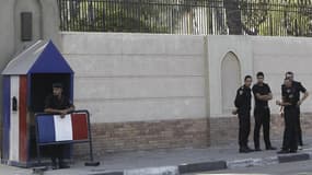 L'ambassade de France au Caire. La cellule proche d'Al Qaïda démantelée en fin de semaine dernière en Egypte préparait des attentats suicide contre les ambassades de France et des Etats-Unis au Caire, selon l'agence de presse égyptienne Mena, citant des s