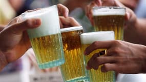 Le gouvernement envisagerait de relever les taxes sur la bière