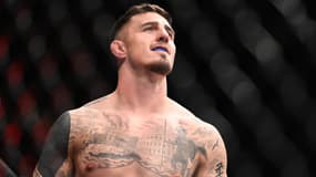 Tom Aspinall lors de son combat contre Alexander Volkov en mars 2022