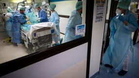 Le personnel médical d'un hôpital près de Toulouse au mois de novembre 2020.