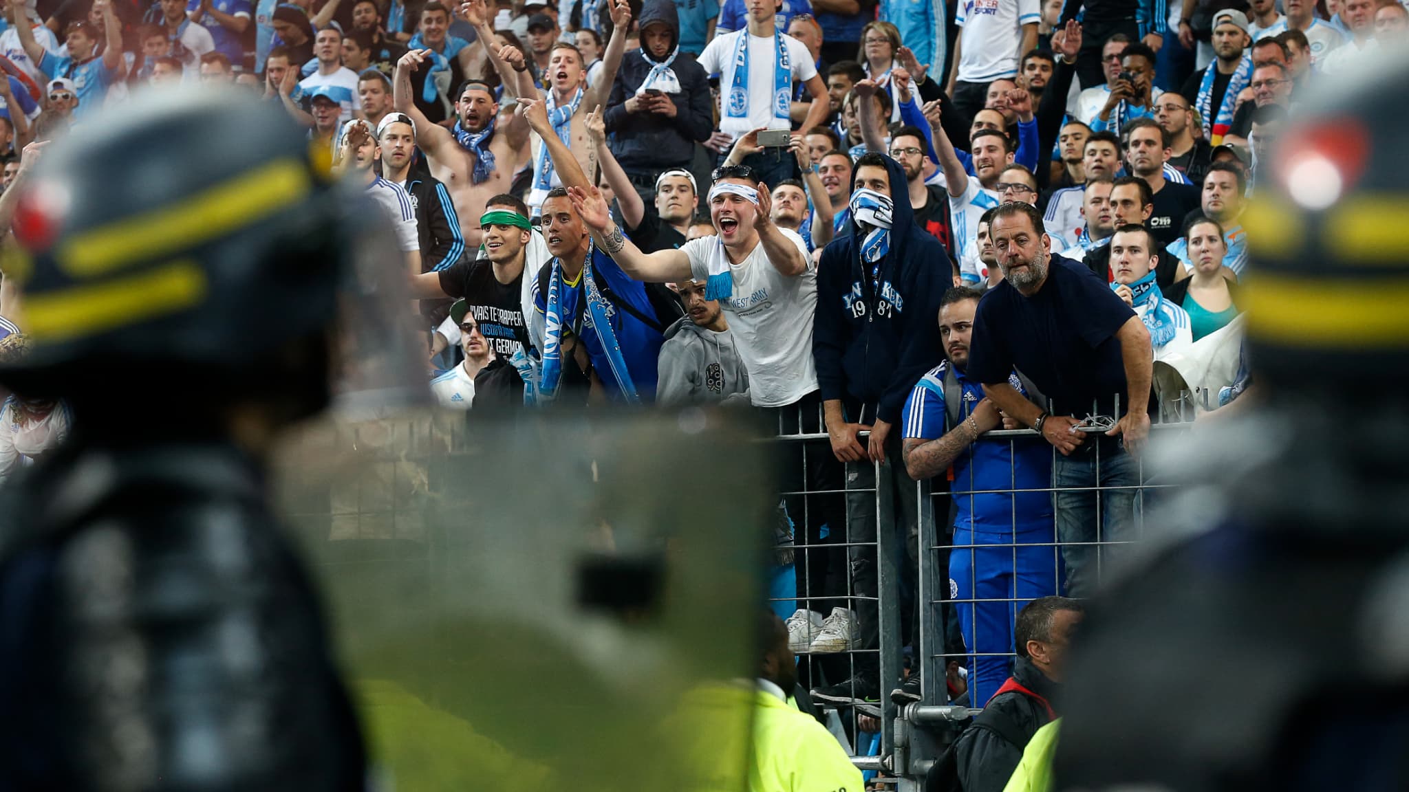 Les grilles à pique étaient déjà présentes au Stade de France lors de la finale de la Coupe de France OM-PSG en 2016.
