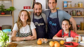 Guillaume Bouchède (Dominique); Xavier Robic, (Olivier); Luna Bevilacqua (Jade) et Lila Fernandez (Clotilde) font leur entrée dans "Parents mode d'emploi" sur France 3.
