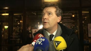 Arnaud Montebourg juge "incohérente" la proposition de Manuel Valls de supprimer le 49-3
