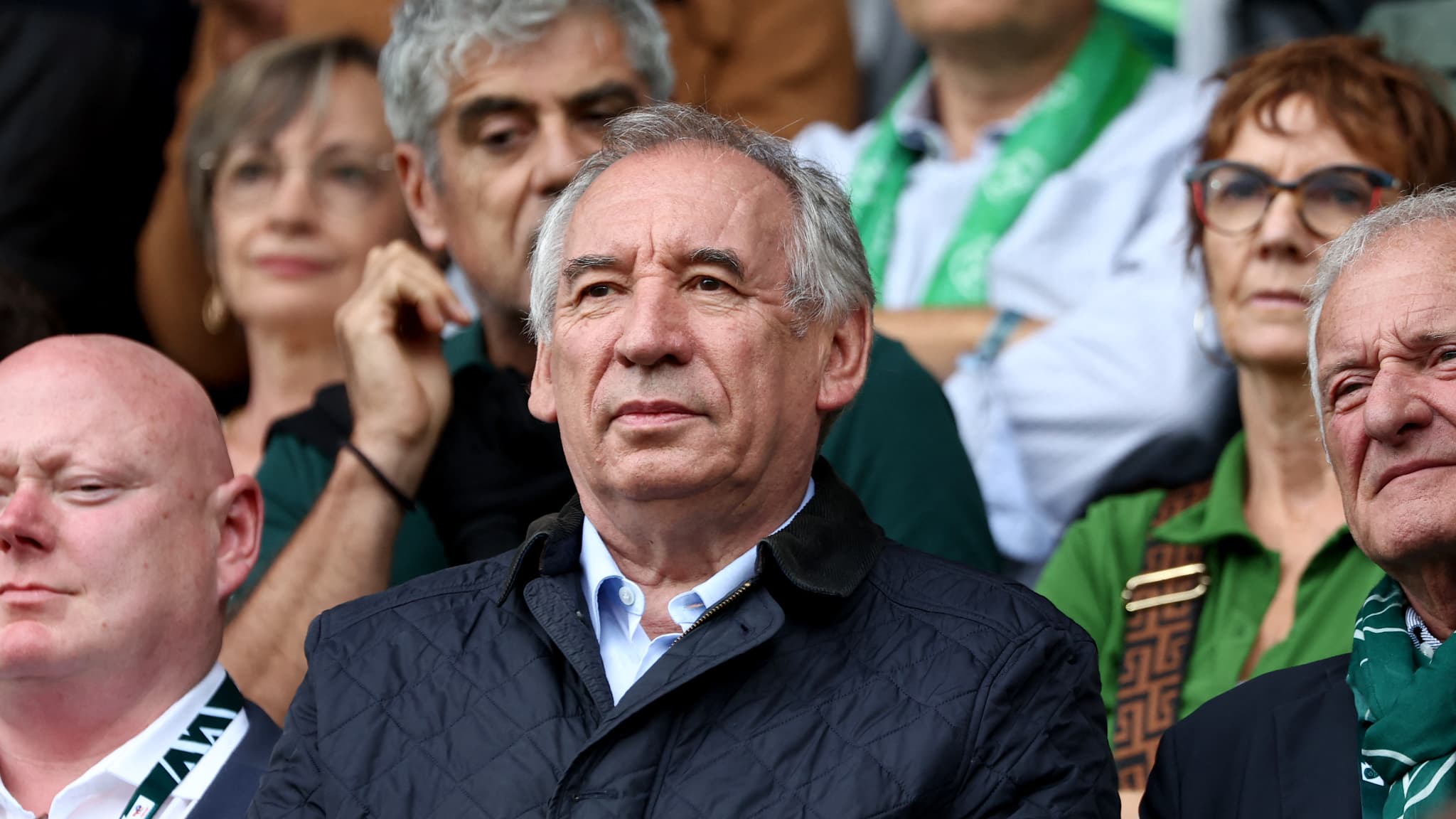 "IL NE MEURT JAMAIS": APRÈS SON DÉPART DE MATIGNON, FRANÇOIS BAYROU A LA PRÉSIDENTIELLE DE 2027 DANS LE VISEUR