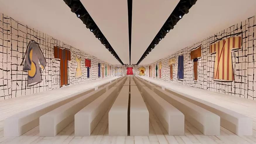 Dior, scénographie du défilé printemps-été haute couture 2024