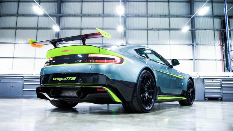Aston Martin dévoile la Vantage GT8, qui reprend la recette de la Vantage GT12.