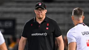 Jono Gibbes en marge d'un match du LOU en Top 14, octobre 2024