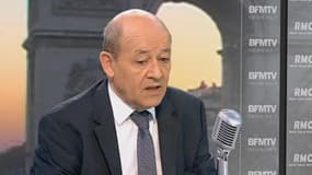 Jean-Yves Le Drian sur le plateau de BFMTV / RMC le 11 décembre 2013