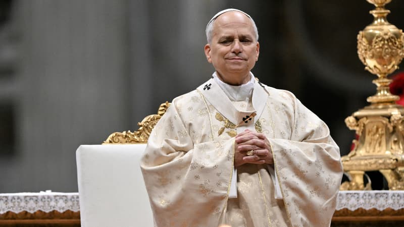 Lors de la messe de Noël, le pape Léon XIV s'inquiète des "blessures ouvertes" laissées par les guerres