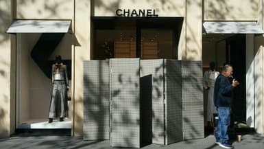 Le magasin Chanel cambriolé dans la nuit de mercredi à jeudi, à Paris le 2 octobre 2025
