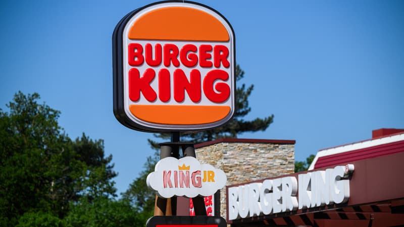 "Stop au harcèlement": rassemblement à Calais après le suicide d'une salariée de Burger King